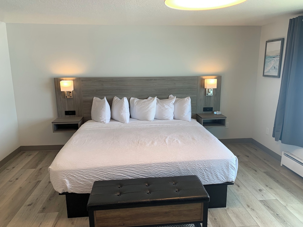 West Beach Suites - photo 38