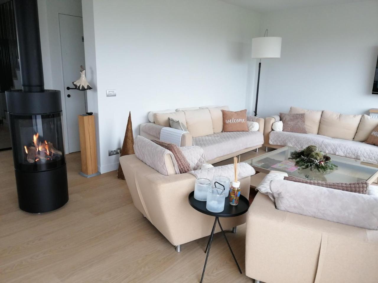 Akkerland Privéwoning Relax IR Sauna Incl Swim Spa Jacuzzi option — hotel in Zonnebeke