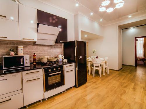 Hermes Apartment