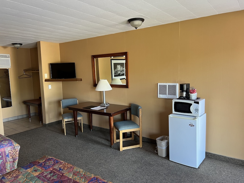 All Star Inn & Suites - photo 142