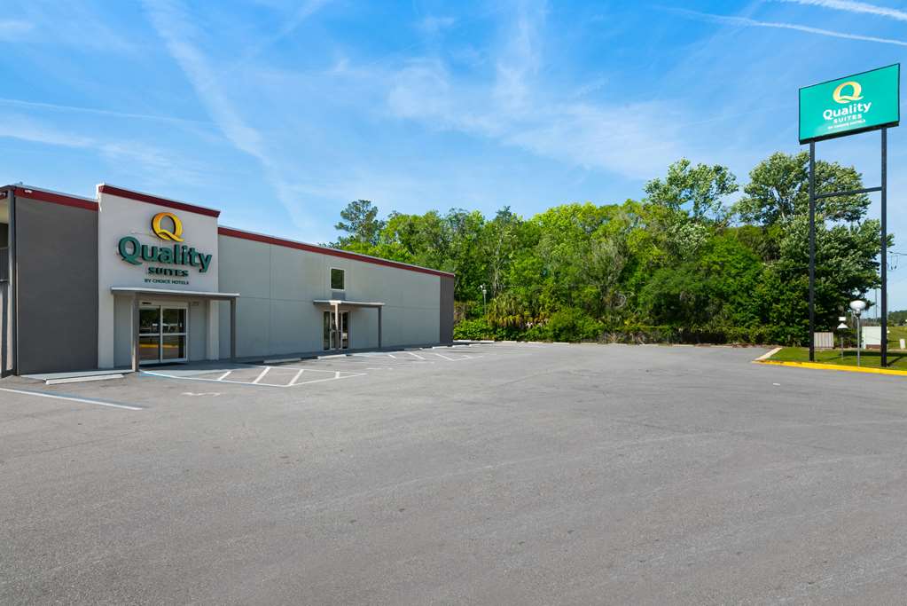 Quality Suites Wildwood The Villages - photo 5