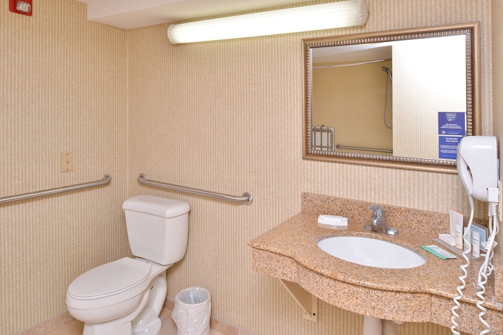 Hampton Inn Wytheville - photo 39