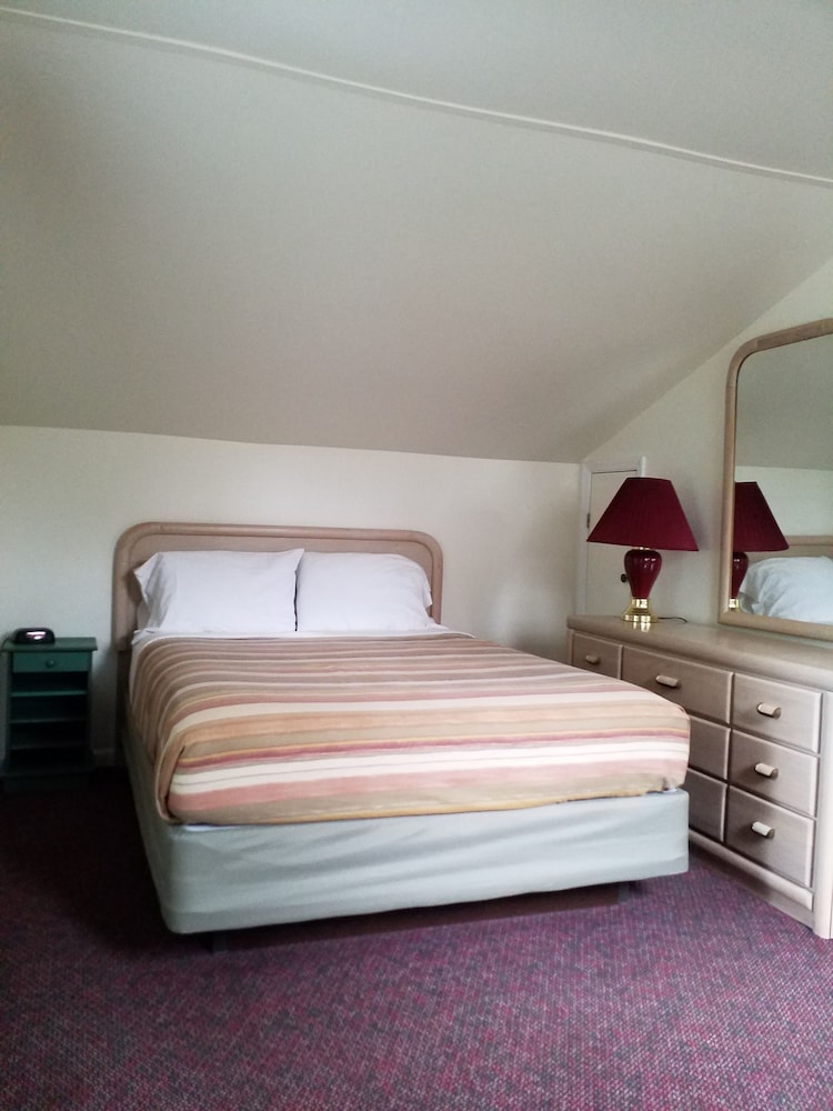 Bayside Inn & Marina - photo 10