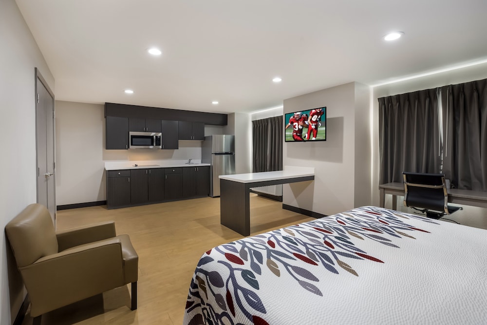 Red Roof Inn Sulphur - photo 22