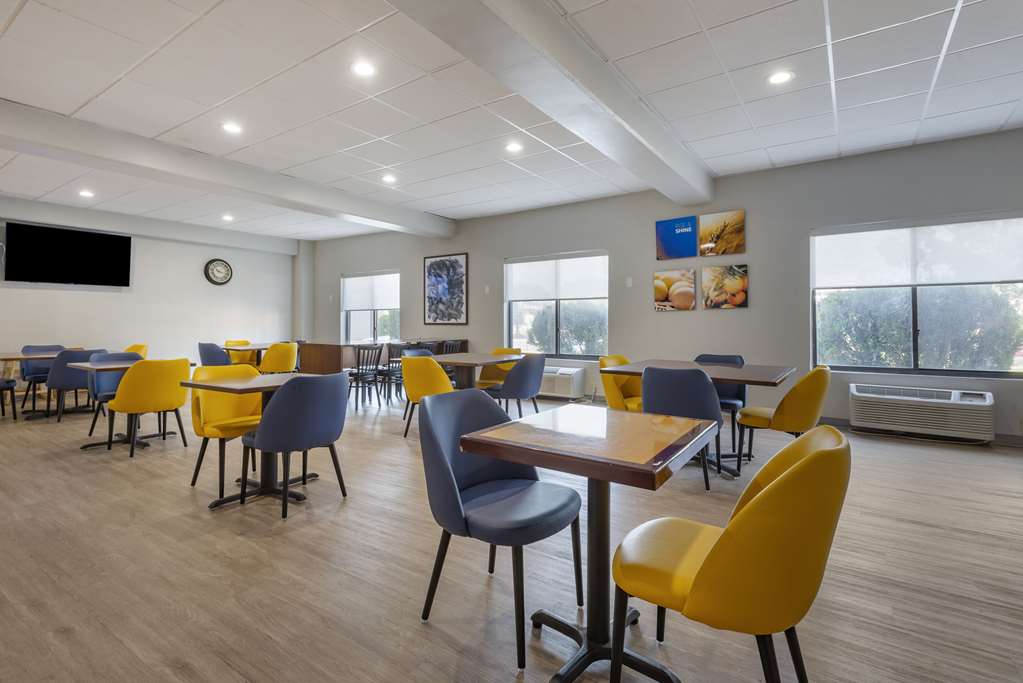 Comfort Inn Philadelphia International Airport - photo 26