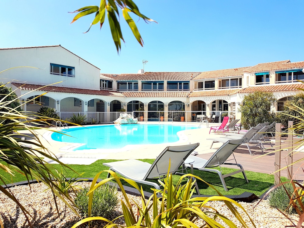Le Grand Large — hotel in Puilboreau