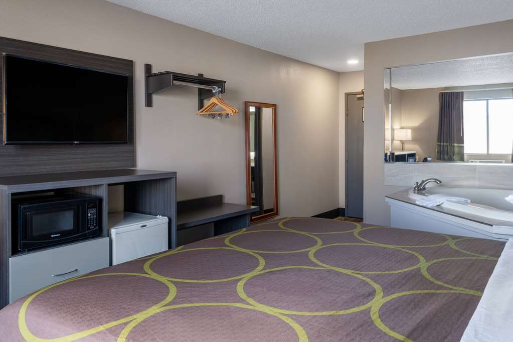 Super 8 by Wyndham Merrillville - photo 34