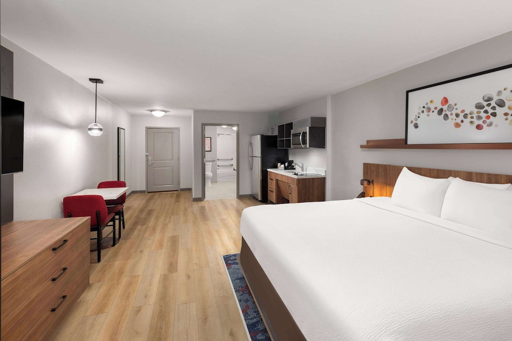 Hawthorn Extended Stay By Wyndham Knoxville - photo 10