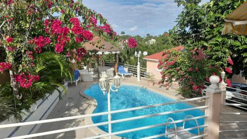 Appartement lumineux avec piscine partagée Sainte Anne 75 m — 4-Star Luxury Hotel in Le Moule, Guadeloupe