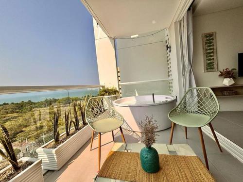 Loft vista mar terraza jacuzzi — 4-Star Luxury Hotel in Santa Marta, Colombia