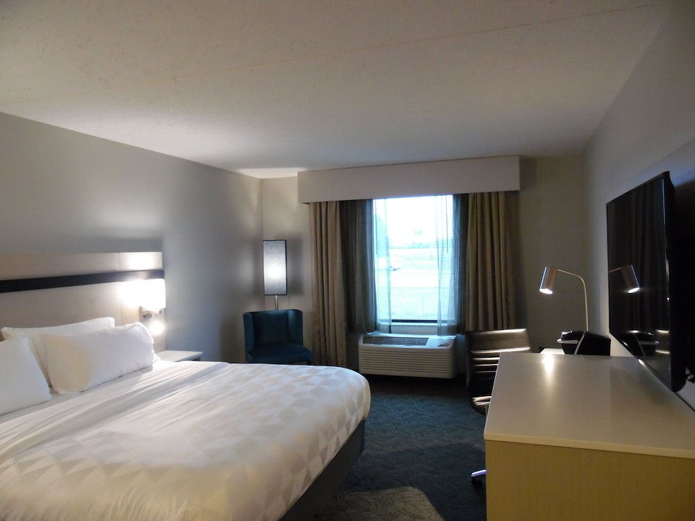 Holiday Inn Bloomington Normal by IHG - photo 6