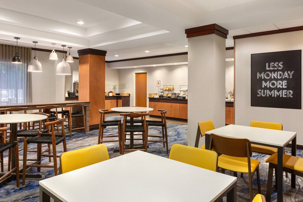 Fairfield Inn & Suites Jacksonville West Chaffee Point - photo 28