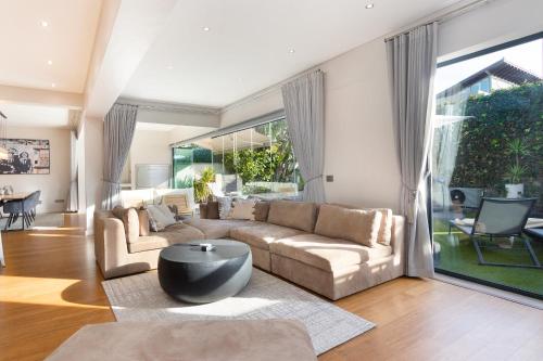 Sunset Serenity Villa