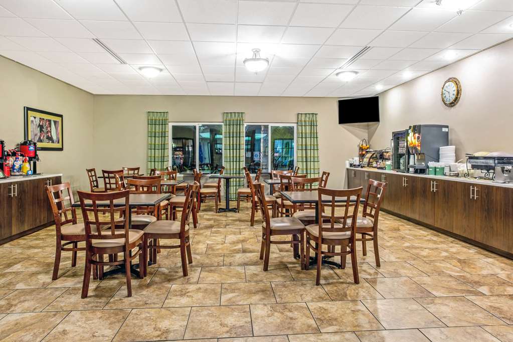 La Quinta Inn & Suites by Wyndham Biloxi - photo 43