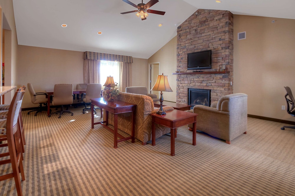 Hilton Garden Inn Great Falls - photo 37