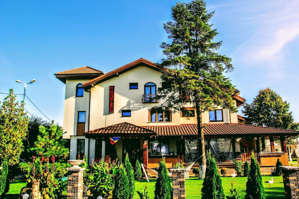 Doi Taurasi - carbon neutral hotel in Ganeasa