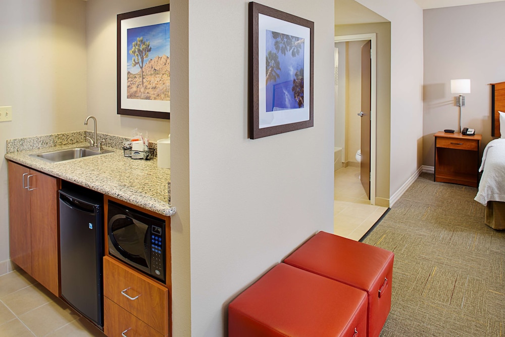 Hampton Inn & Suites Lancaster - photo 12