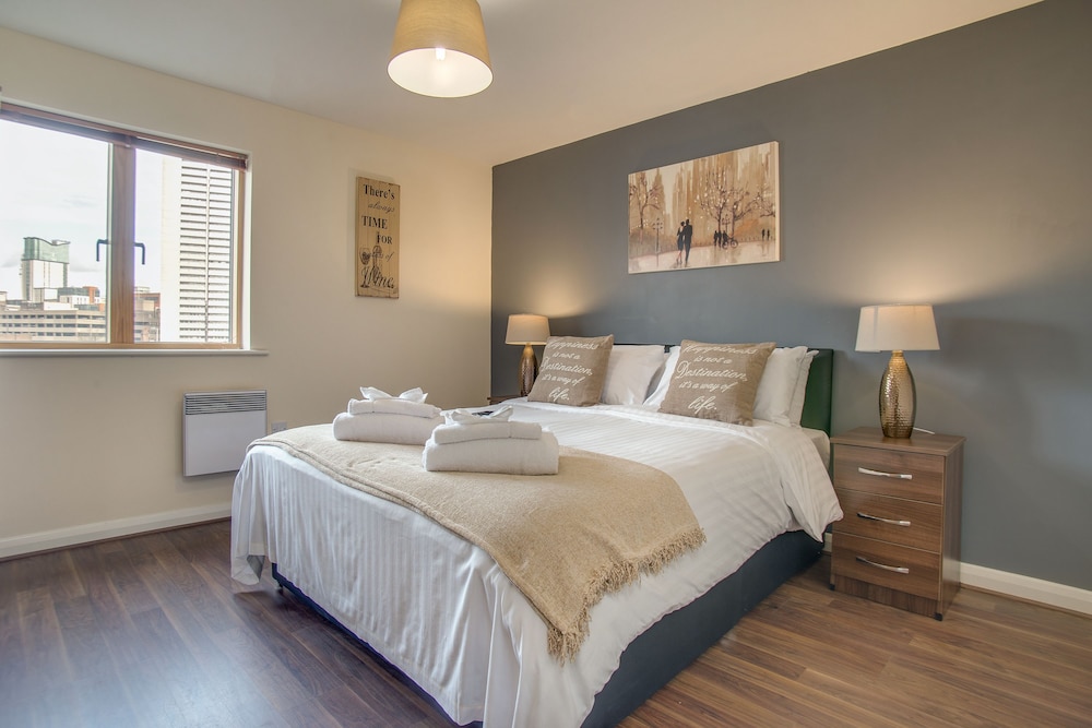 Mica Point City Centre Apartment — 4-Star Luxury Hotel in Birmingham, United Kingdom