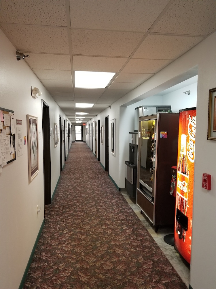 Bilmar Inn & Suites Dell Rapids Near Sioux Falls - photo 106