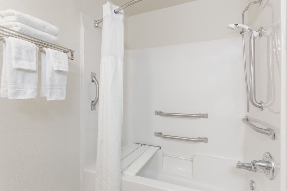 Days Inn by Wyndham Darien - photo 10