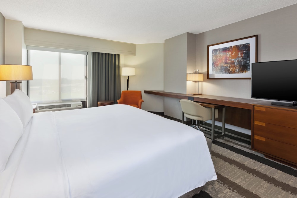 Crowne Plaza Dulles Airport by IHG - photo 28