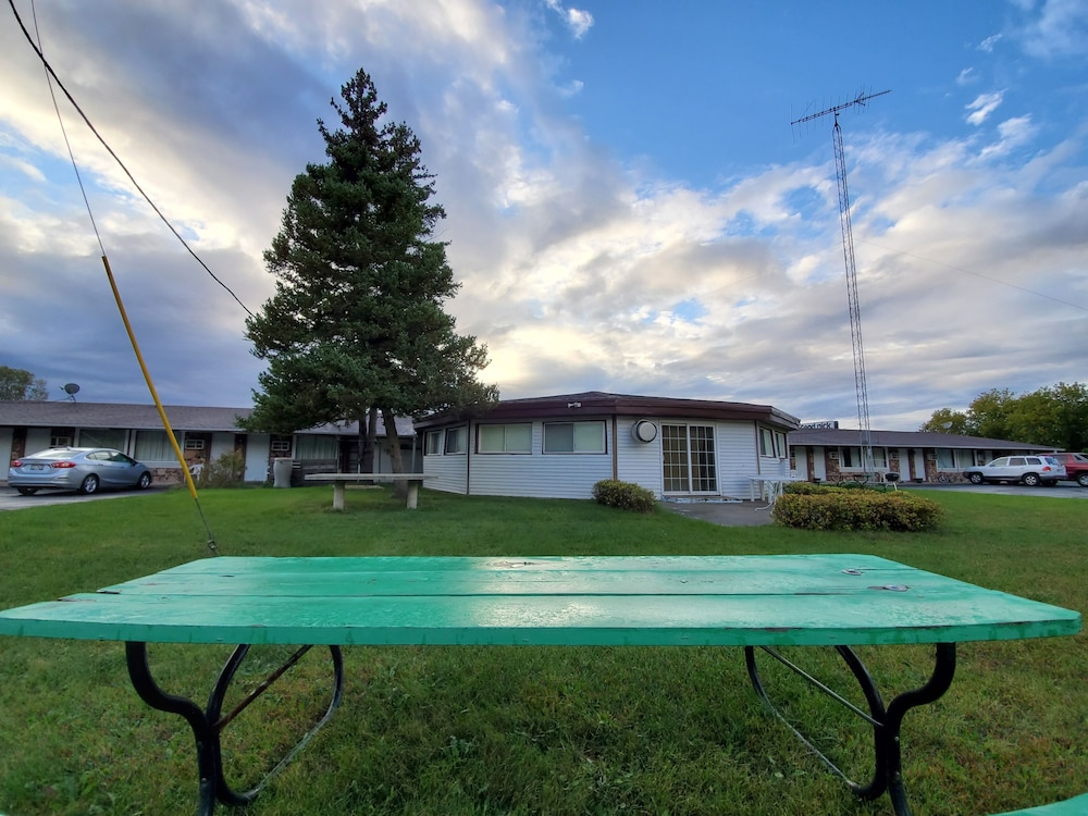 Crossroads Motel - photo 24