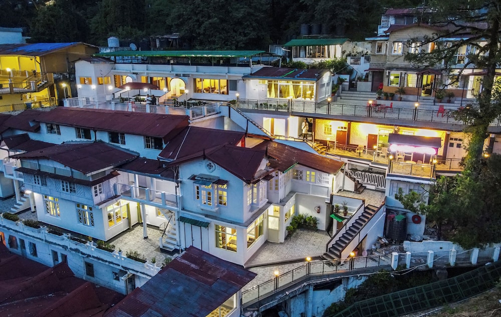 India Hotel Mall Road Nainital Lake View — hotel in Naini Tal