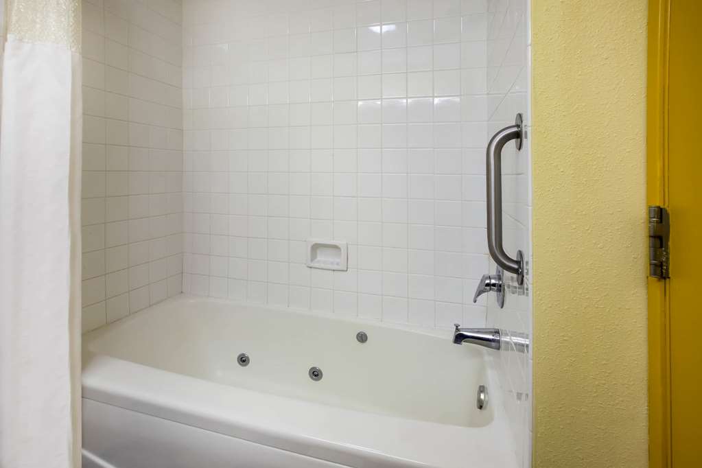 Days Inn by Wyndham Donegal - photo 12