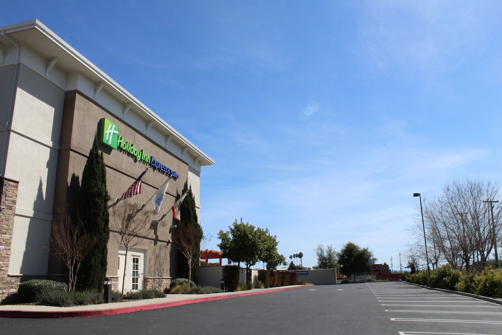 Holiday Inn Express & Suites Napa American Canyon an IHG Hotel - featured photo