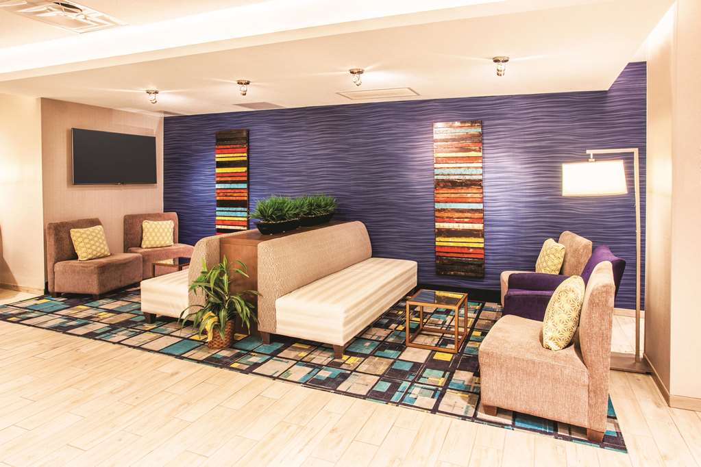 La Quinta Inn & Suites by Wyndham Duluth - photo 7