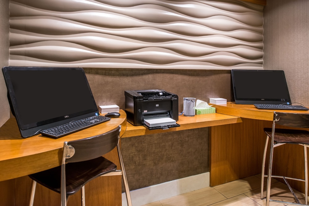SpringHill Suites by Marriott Kingman Route 66 - photo 53