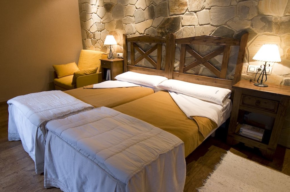 El Recreo de san Martin sl - carbon neutral hotel in Galende