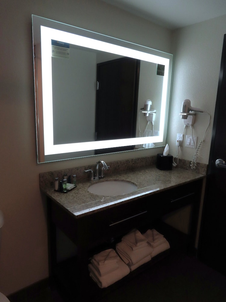 MainStay Suites Denver International Airport - photo 27