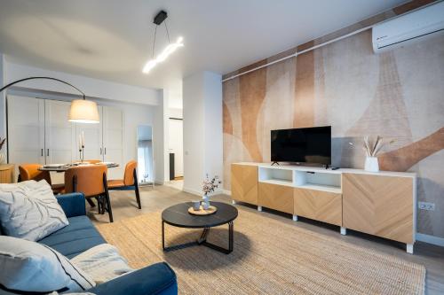 Central Spacious Apartment 109 — 4-Star Luxury Hotel in Bucharest, Romania