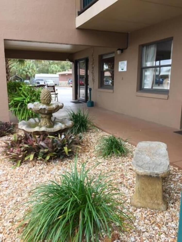 Dinner Bell Motel - featured photo