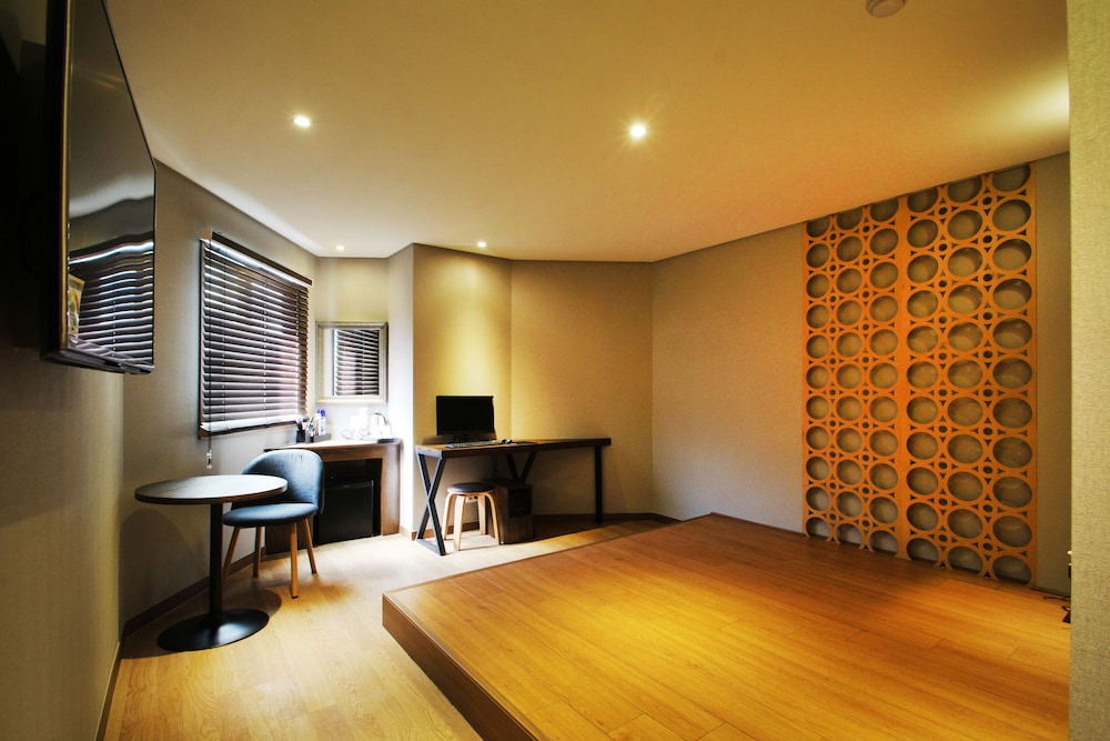 17th Hotel — Busan — photo 4