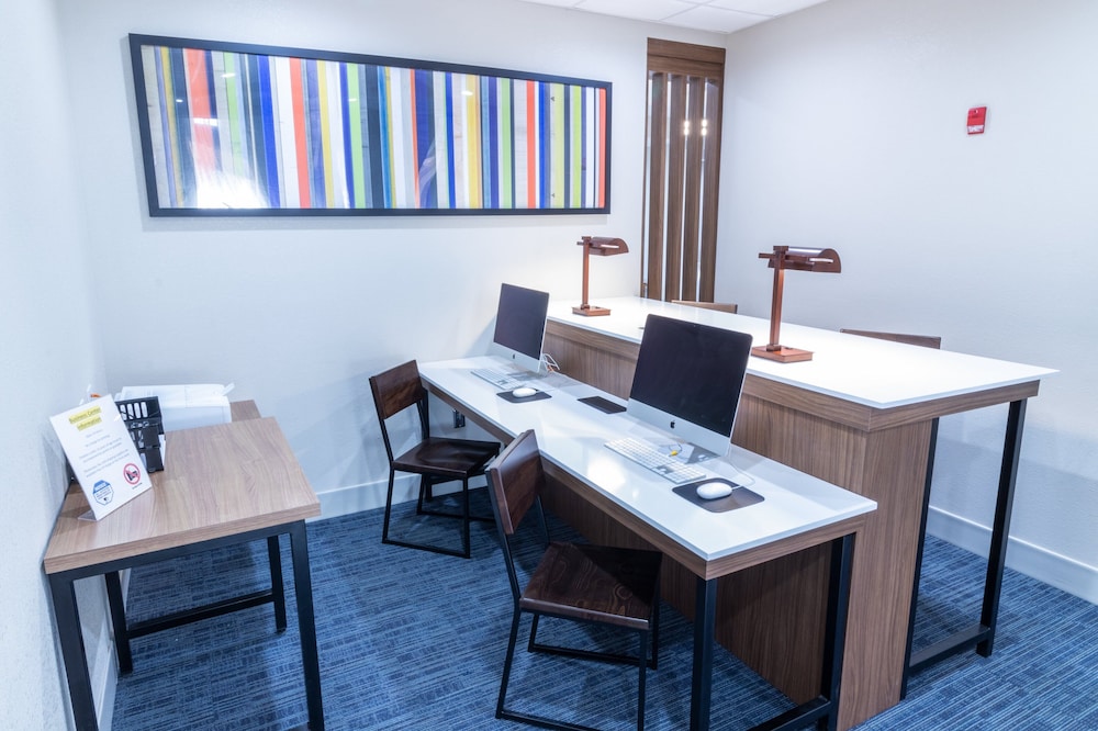 Holiday Inn Express Hotel & Suites Crestview by IHG — hotel in Crestview