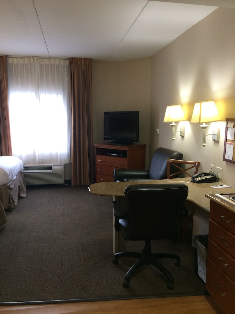 Candlewood Suites Jacksonville by IHG - photo 12