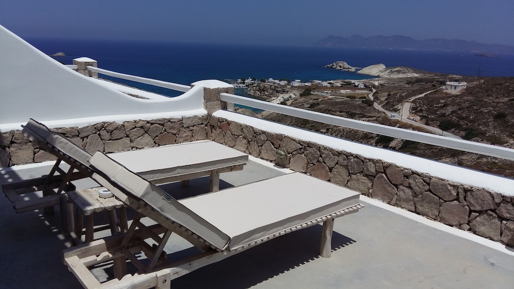 Milo Milo Suites in Milos, Greece