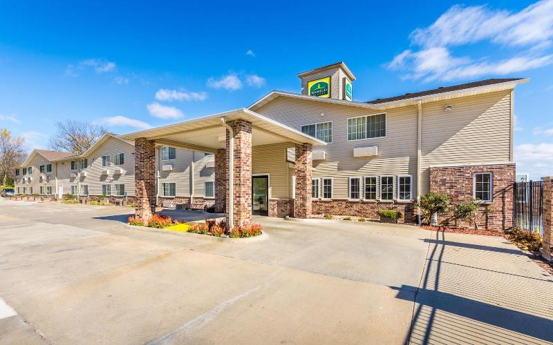 Wamego Inn and Suites - photo 3
