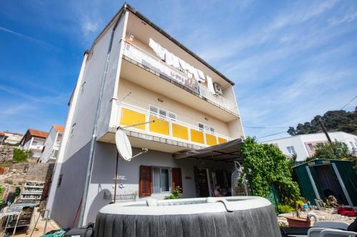 Apartments with parking space Sibenik 22886 — 4-Star Luxury Hotel in Sibenik, Croatia
