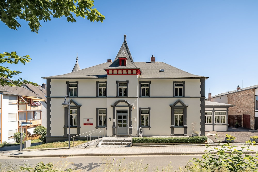 Le petit Palais Hotel & Ferienapartments - carbon neutral hotel in Quedlinburg