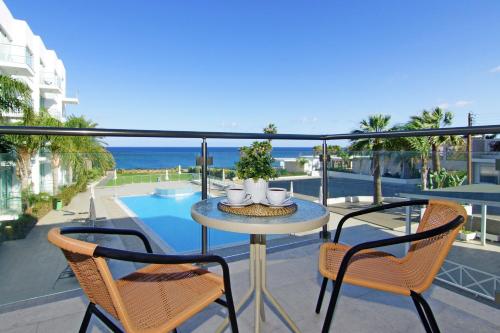 VERONICA Coralli Beachfront Apartment