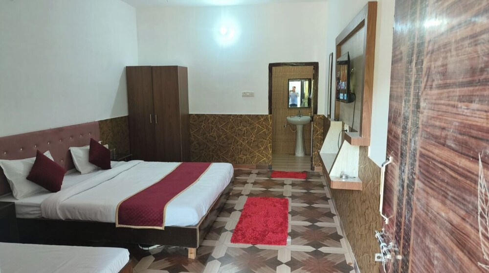 Shekhar Corbett By First Crown — Ramnagar — photo 3