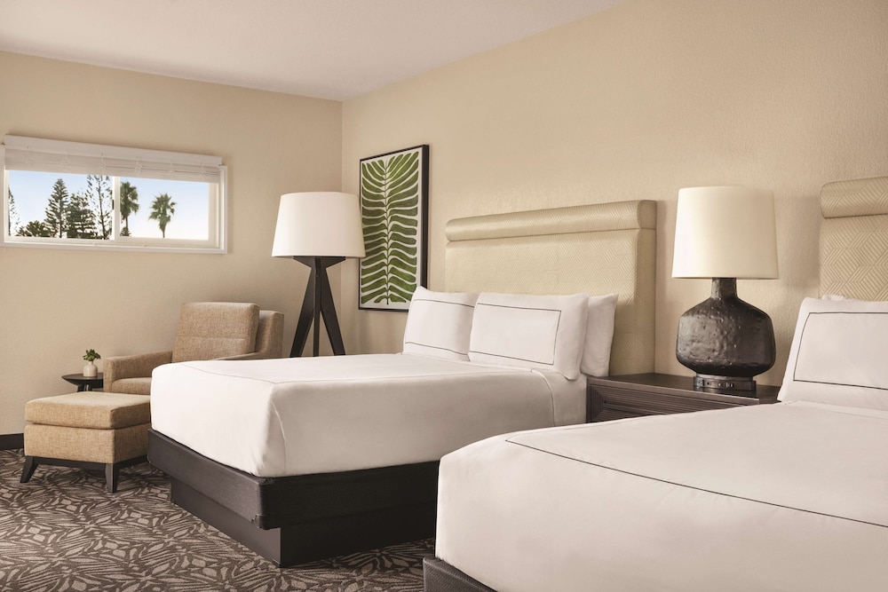 Zachari Dunes on Mandalay Beach Curio Collection by Hilton - photo 13