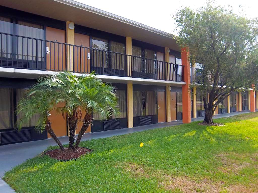 Americas Best Value Inn Florida Turnpike & I 95 - photo 4