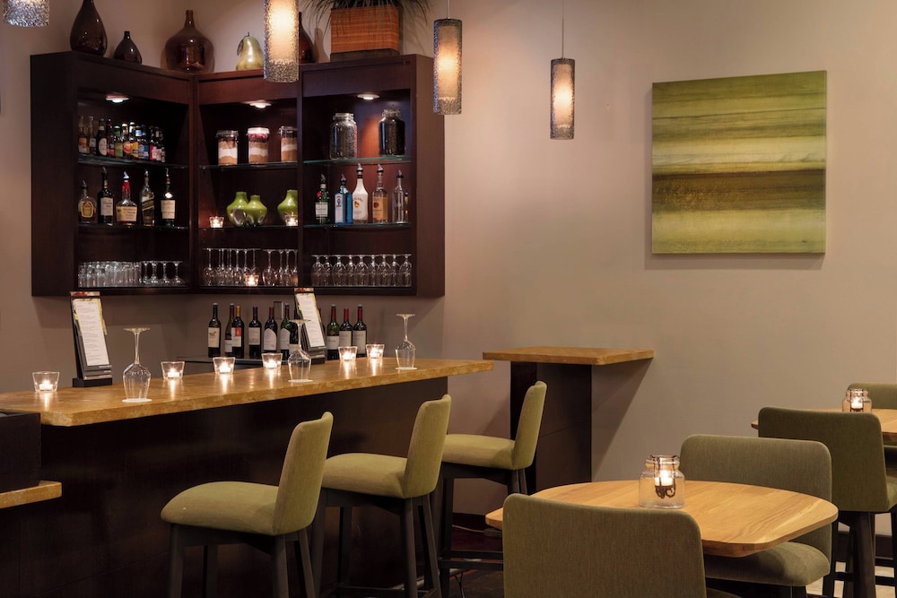 Courtyard by Marriott Bradenton Sarasota Riverfront - photo 21