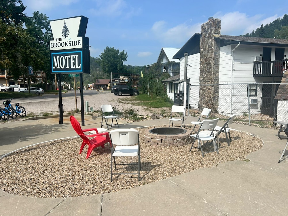 The Brookside Motel Keystone Near Mt Rushmore - photo 19