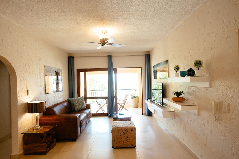 Ruby Homes Fourways — 4-Star Luxury Hotel in Diepsloot, South Africa