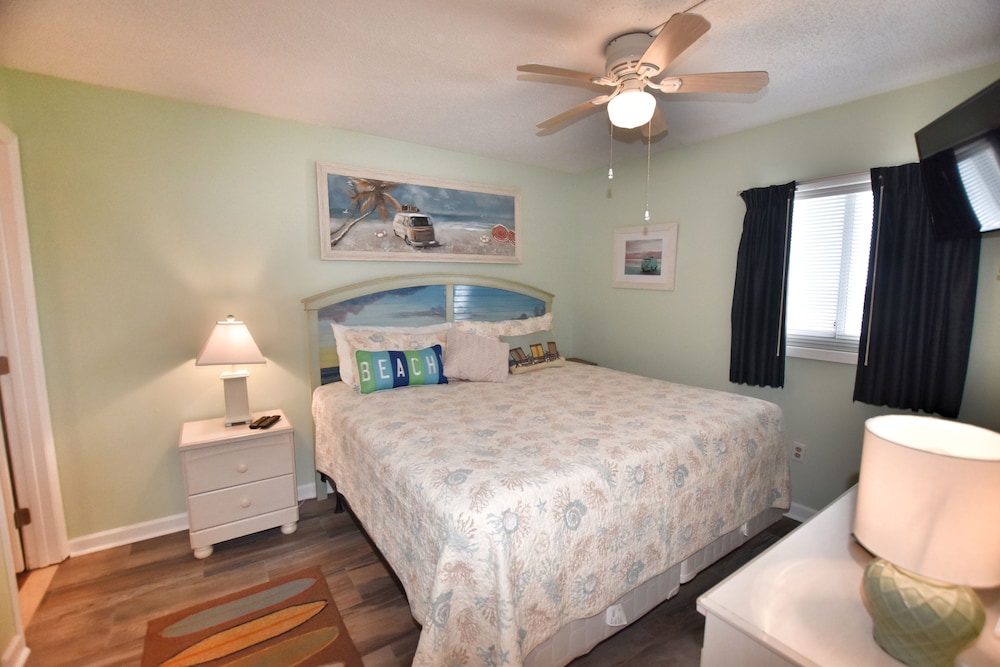 1410 Waters Edge Resort 1 Bedroom Condo by RedAwning - photo 2